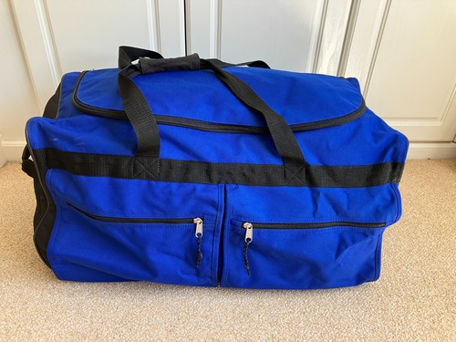 Canvas wheeled holdall - wheeled,